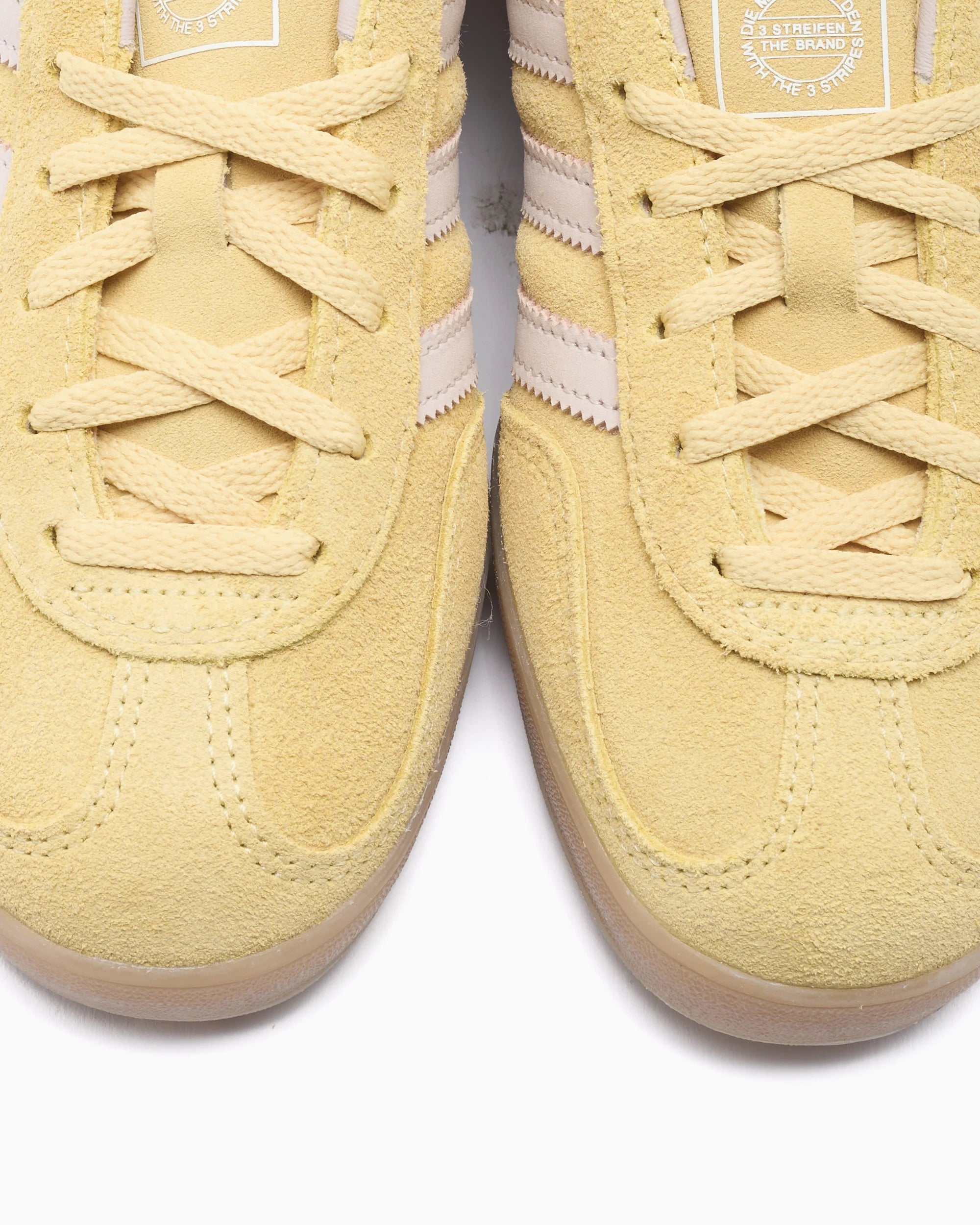 adidas Originals Women's Gazelle Indoor Almost Yellow Wonder Quartz