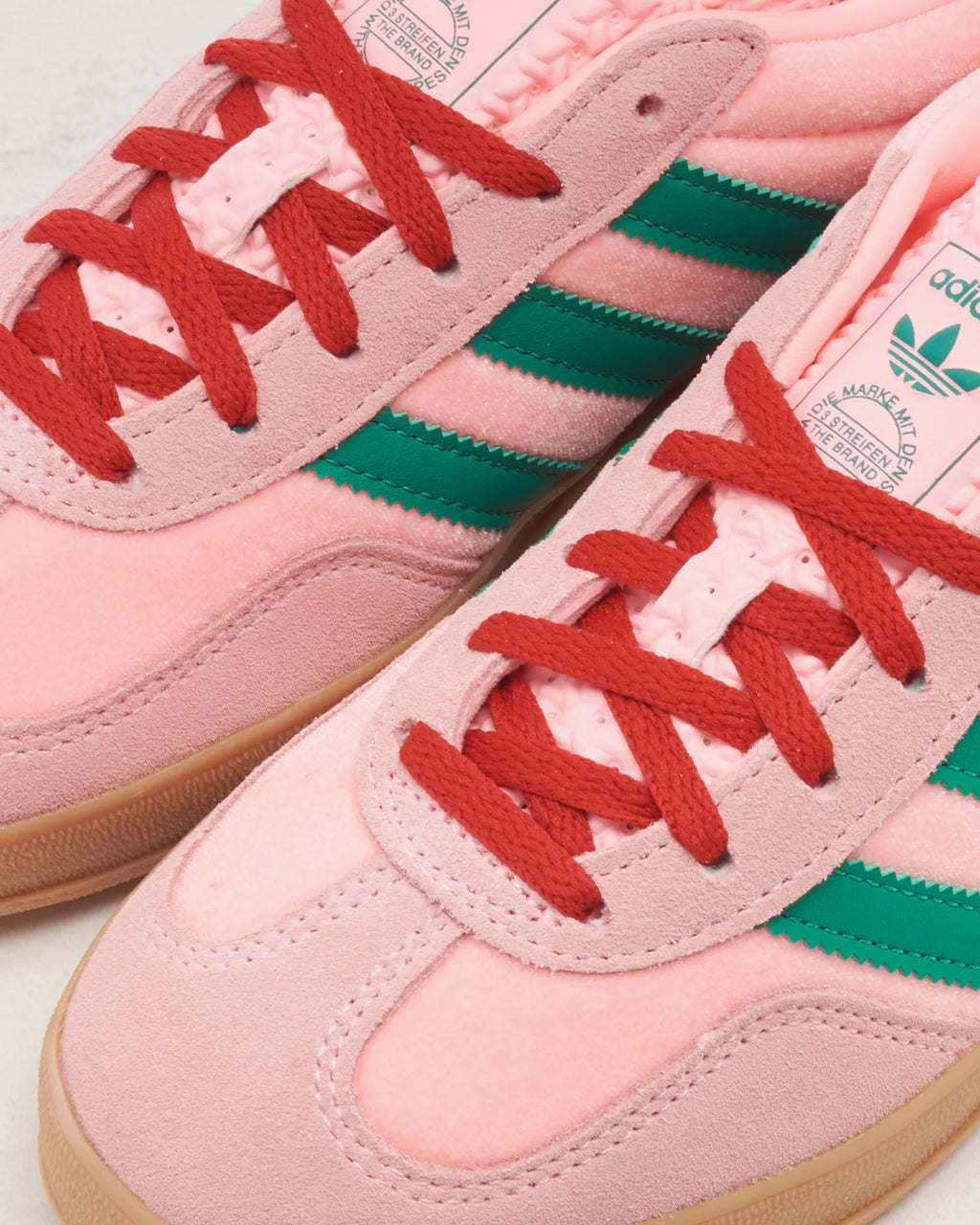 adidas Originals Gazelle Indoor da donna in velluto rosa