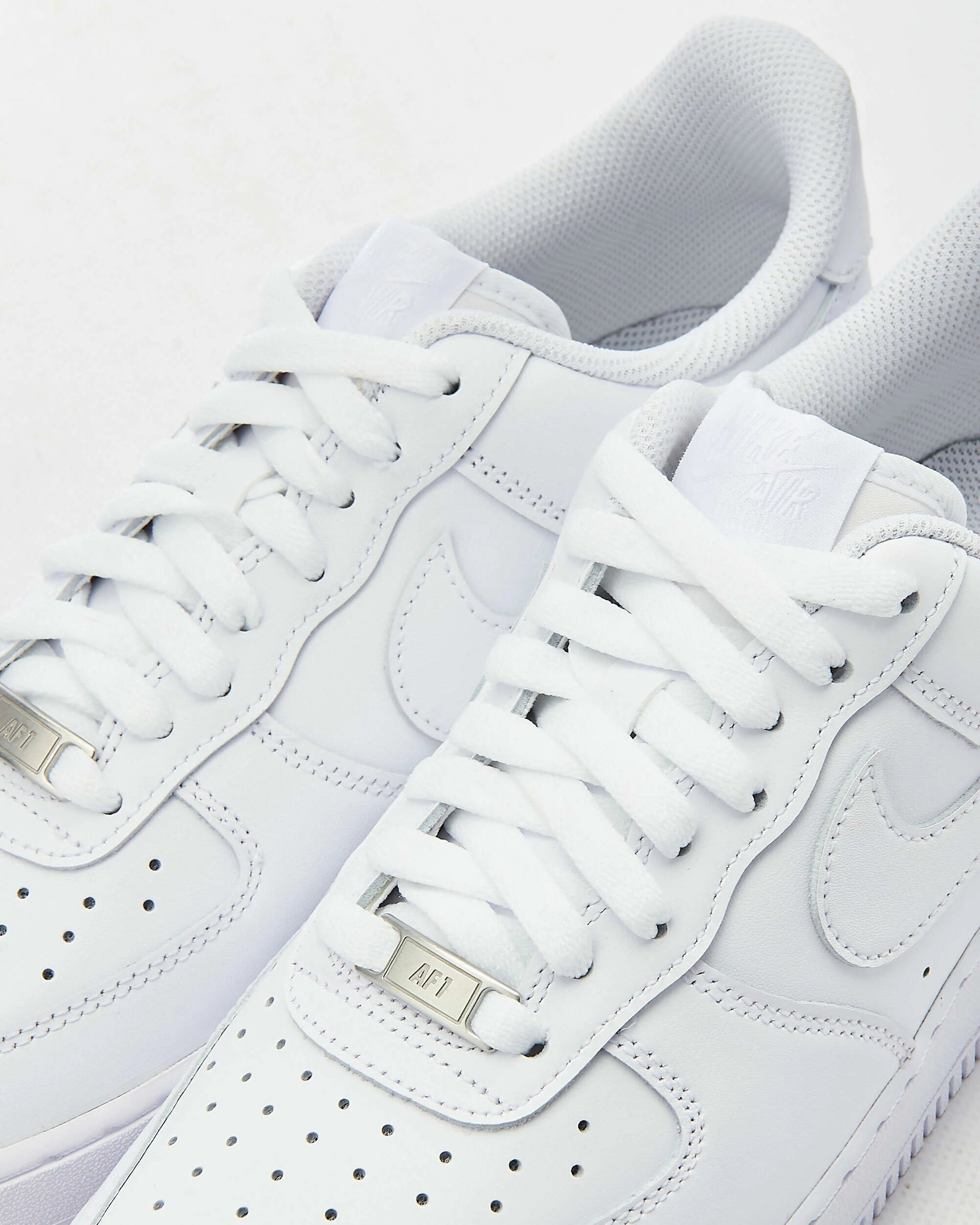 Nike Air Force 1 '07 White