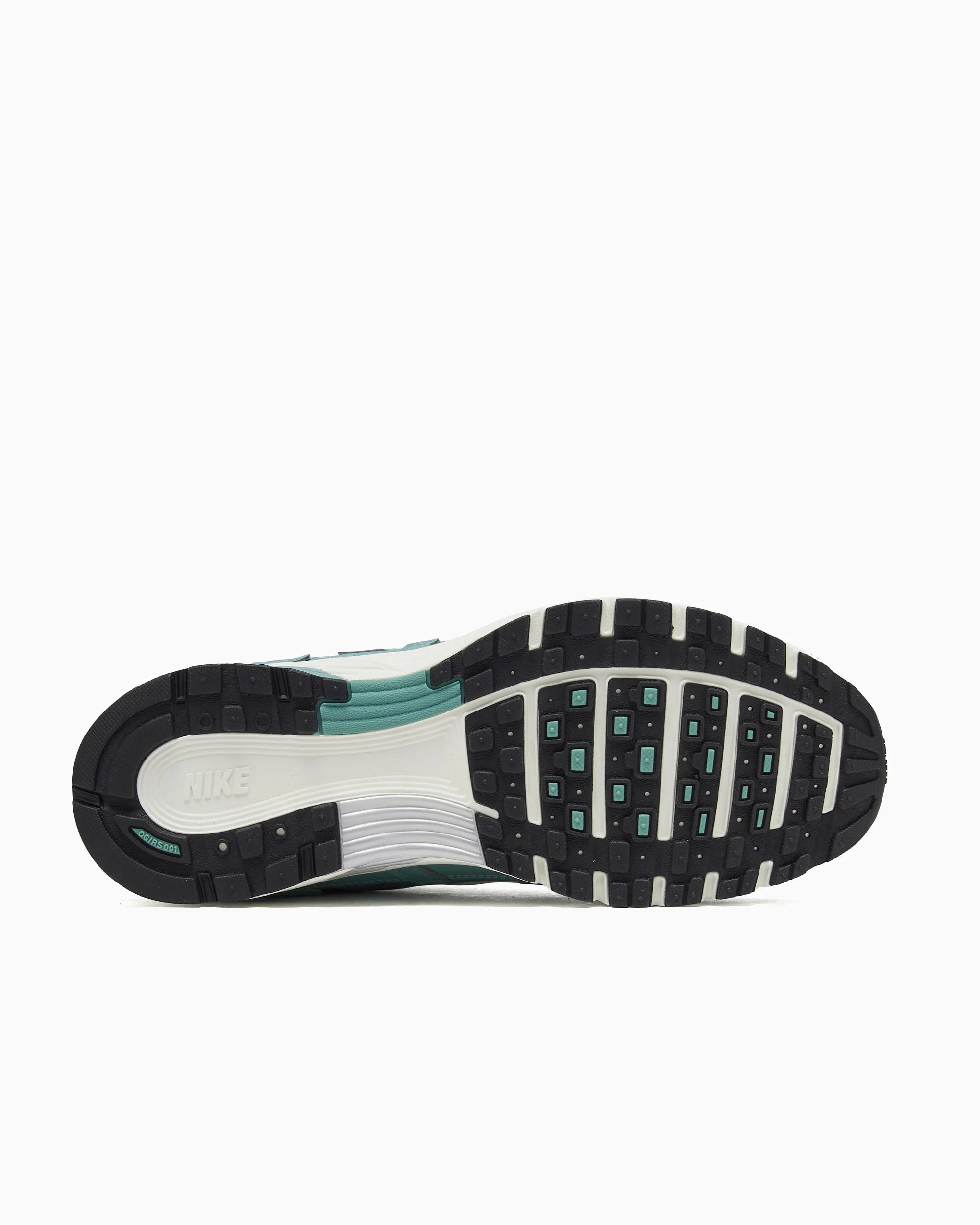 Nike P-6000 Cannon Pearl Platinum da donna