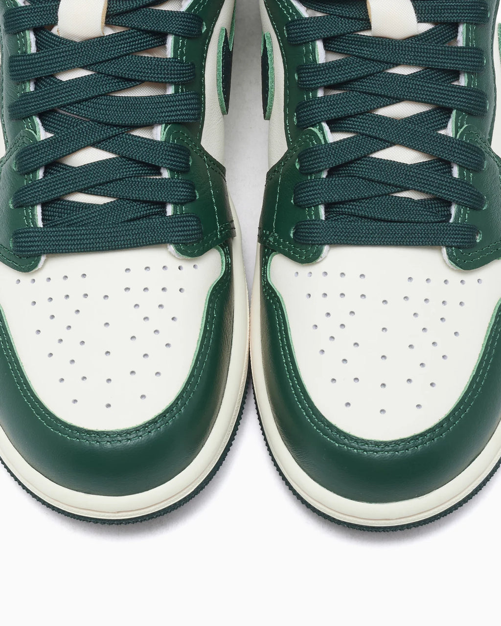 Air Jordan Women's 1 Retro High OG Pro Green