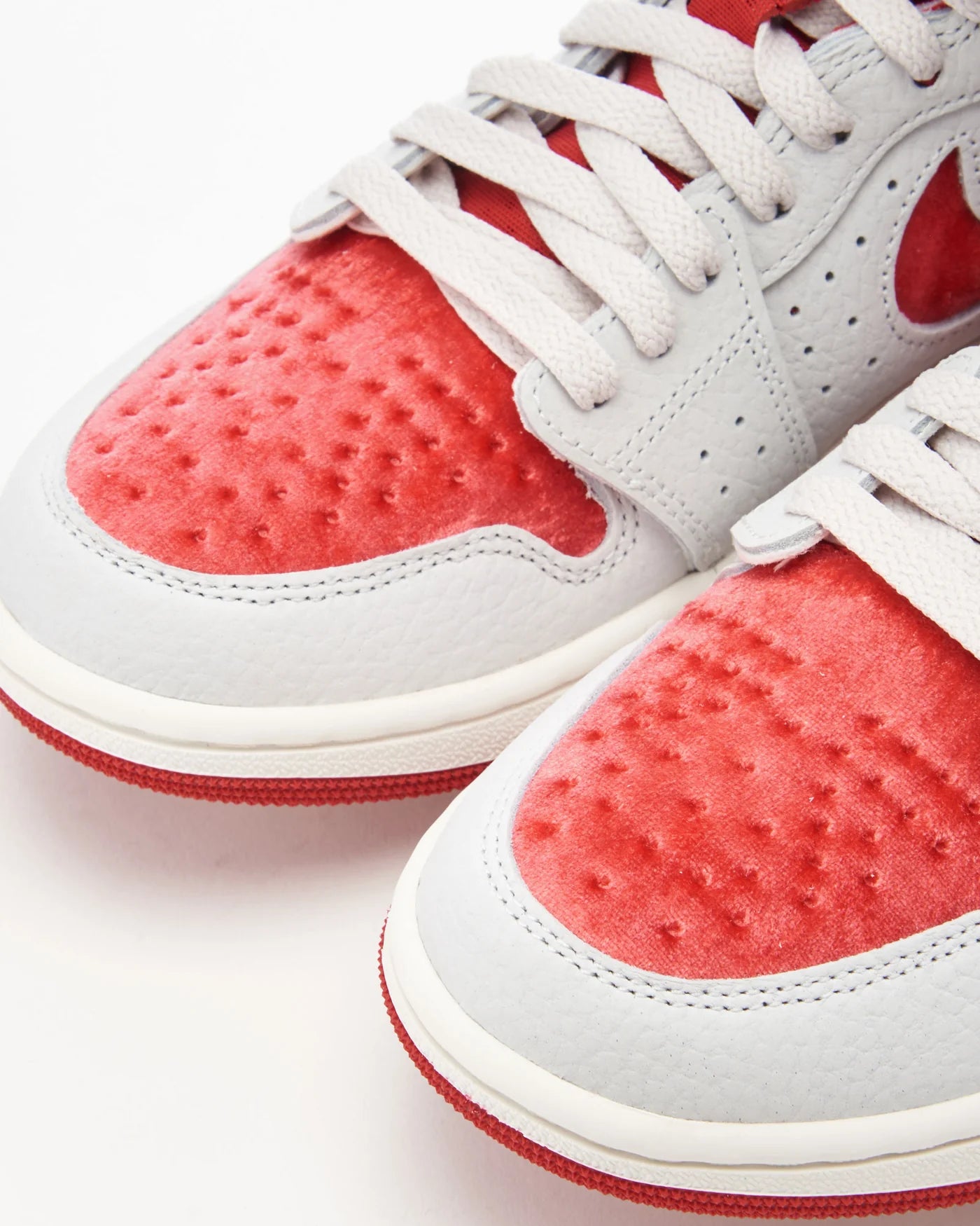 Jordan 1 High Zoom Air CMFT 2 San Valentino (2023) (Donna)