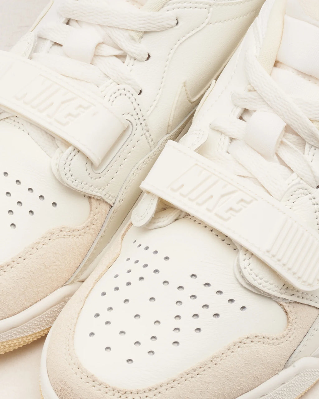 Jordan Legacy 312 Low Sail Muslin