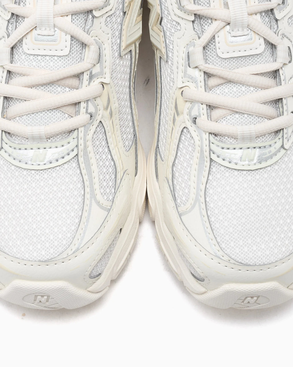 New Balance 740 Sea Salt Angora