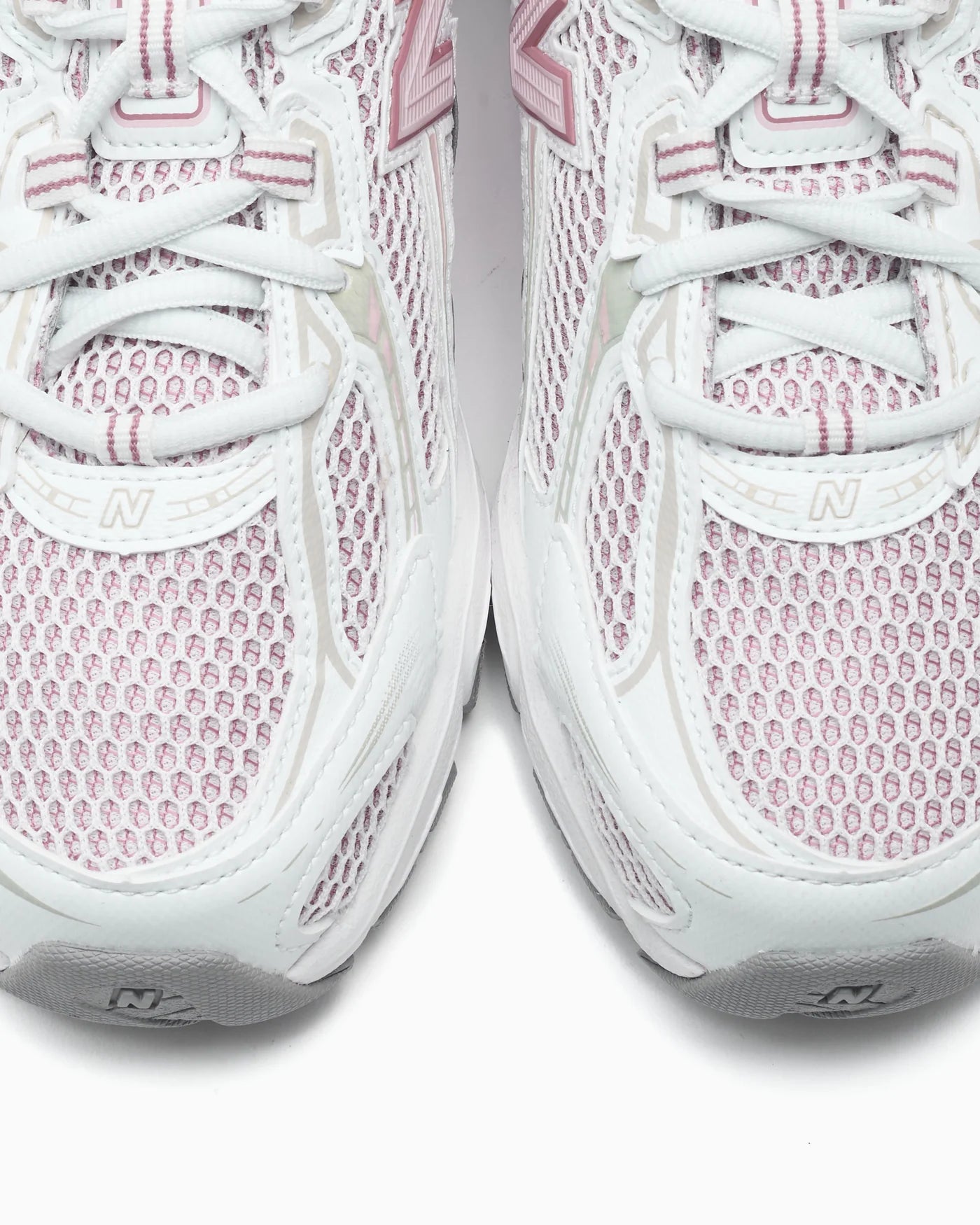 New Balance 740 Rosewood
