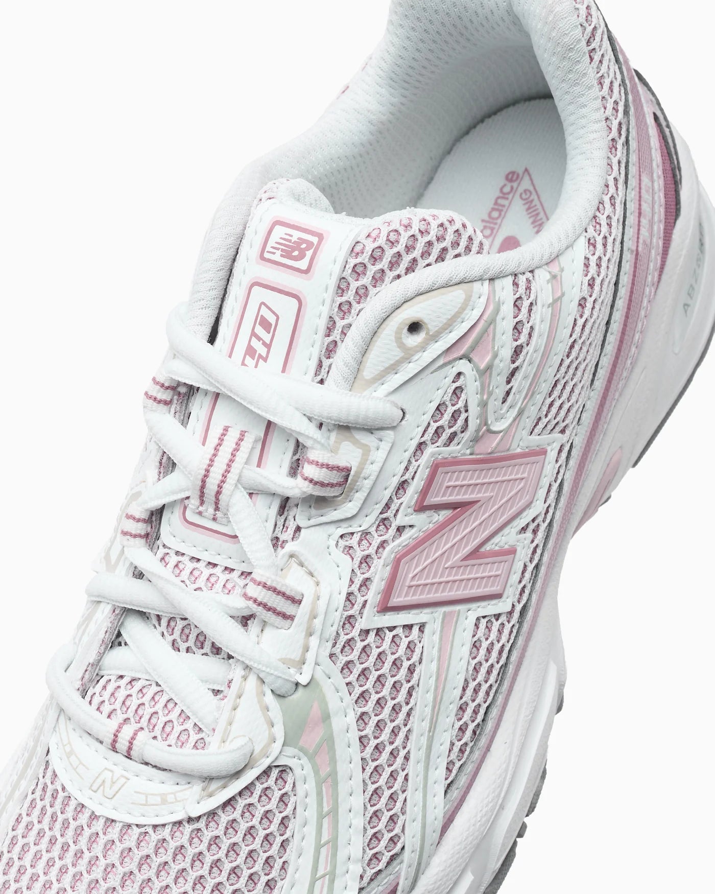 New Balance 740 Rosewood