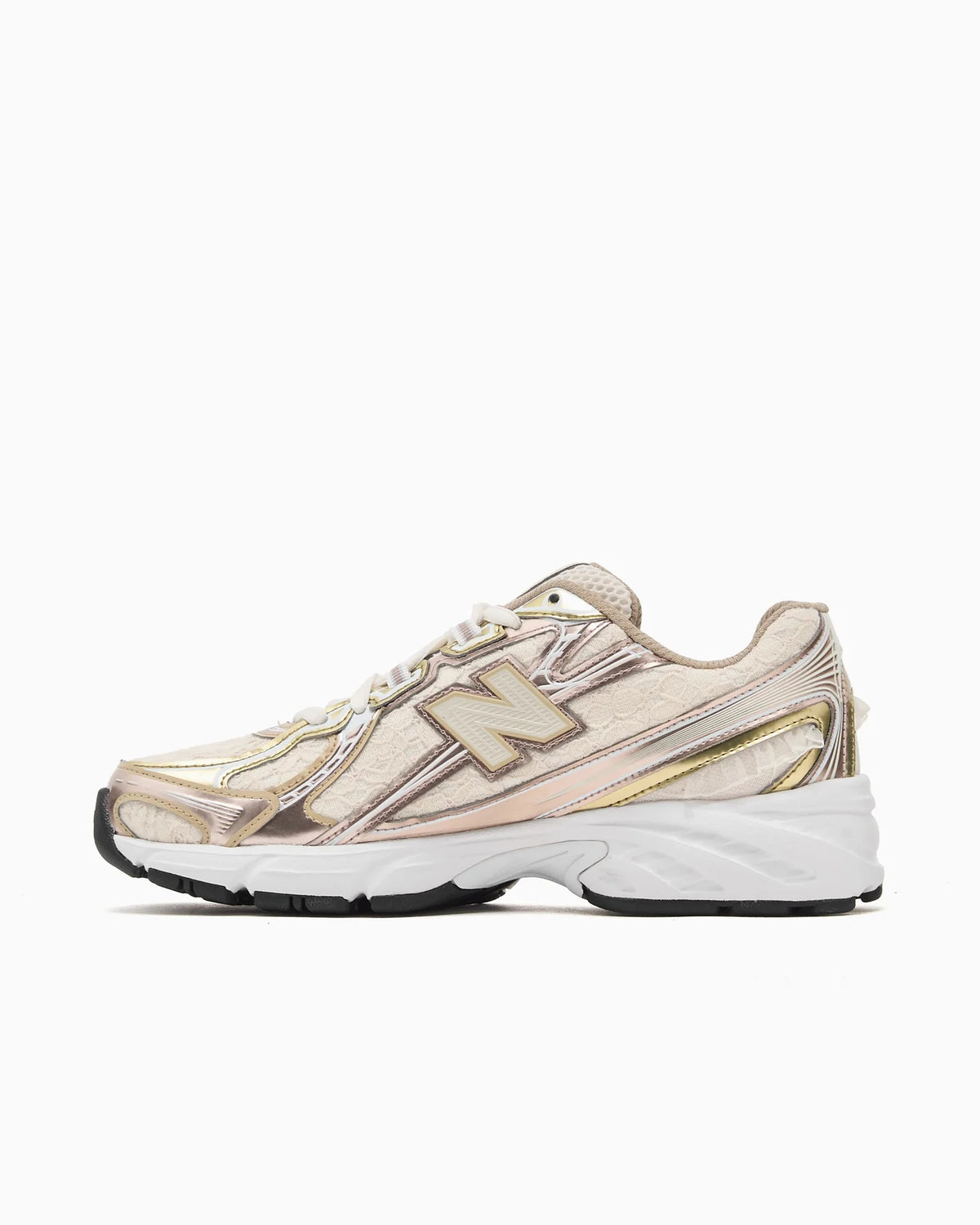 New Balance 740