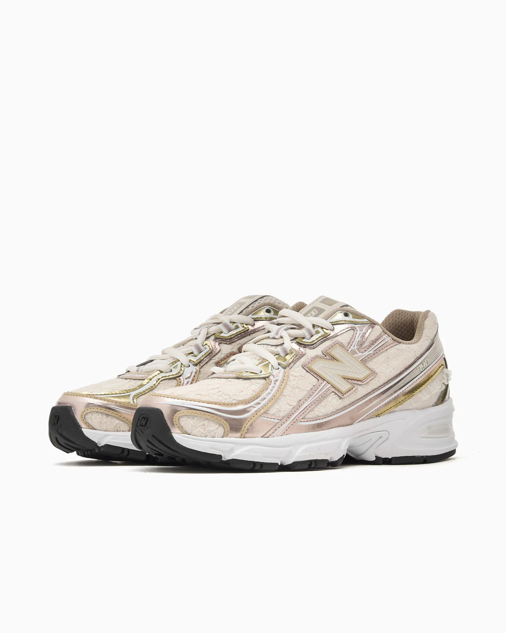 New Balance 740