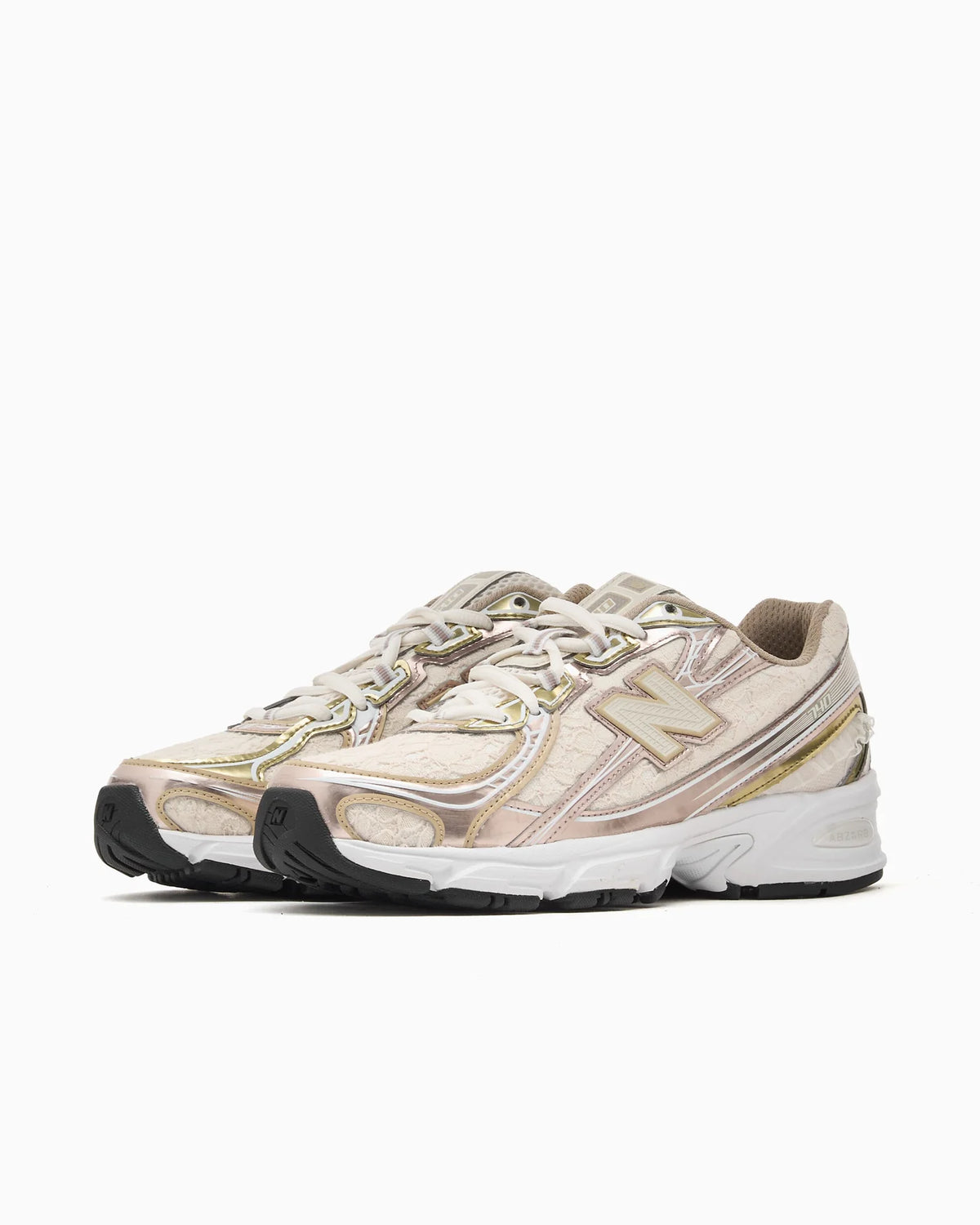 New Balance 740