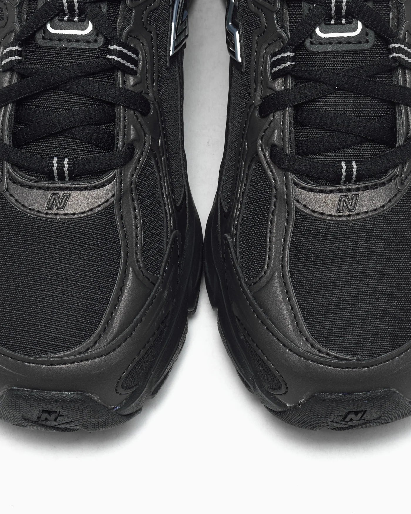 New Balance 740 Black Silver Metallic