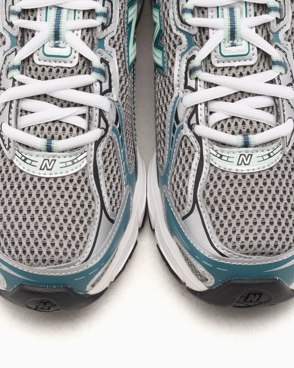 New Balance 740v2 Silver Metallic New Spruce