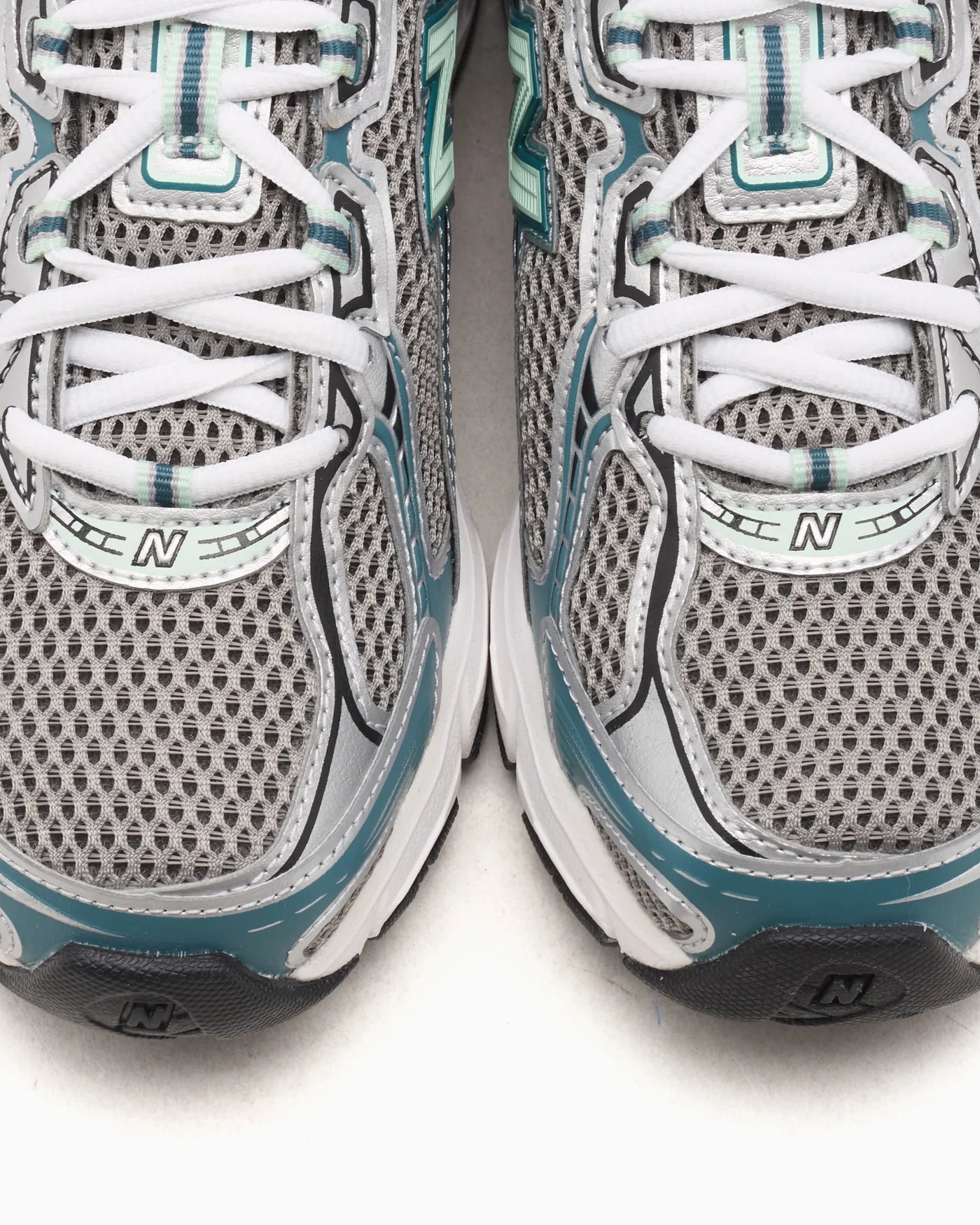 New Balance 740v2 Silver Metallic New Spruce