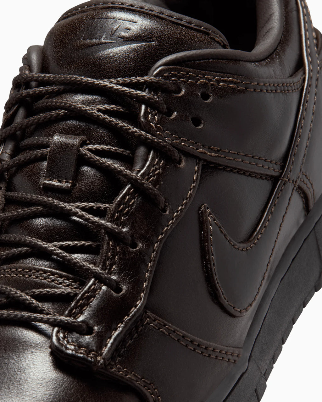 Nike Dunk Low Retro Premium Classic Brown Black
