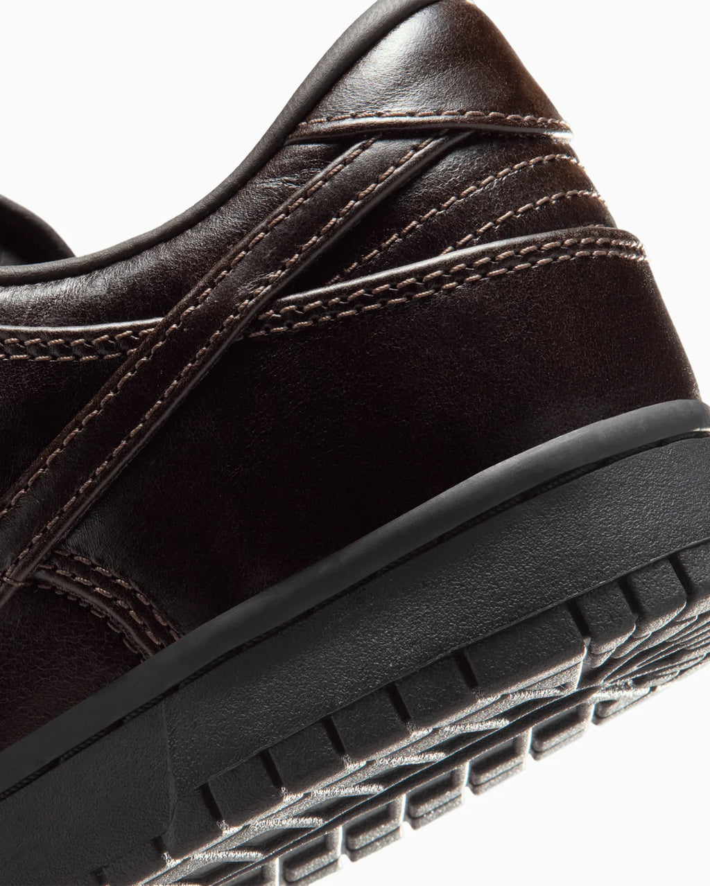 Nike Dunk Low Retro Premium Classic Brown Black