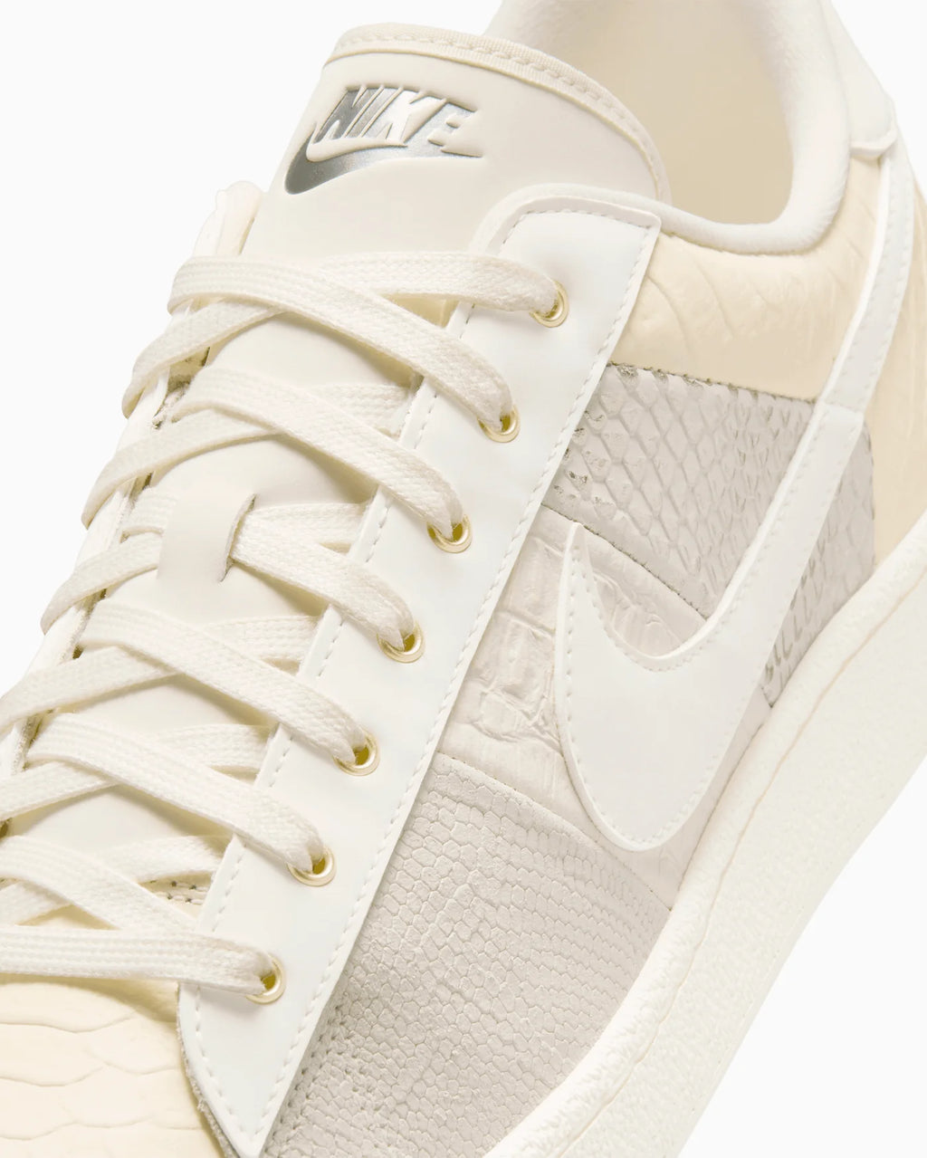 Nike Tennis Classic CS PRM WTCH BND Pale Ivory