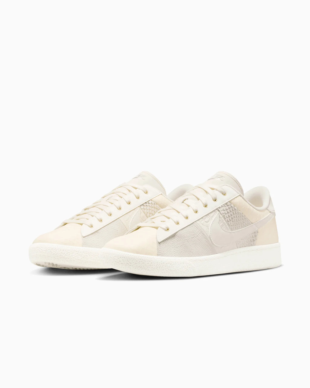 Nike Tennis Classic CS PRM WTCH BND Pale Ivory