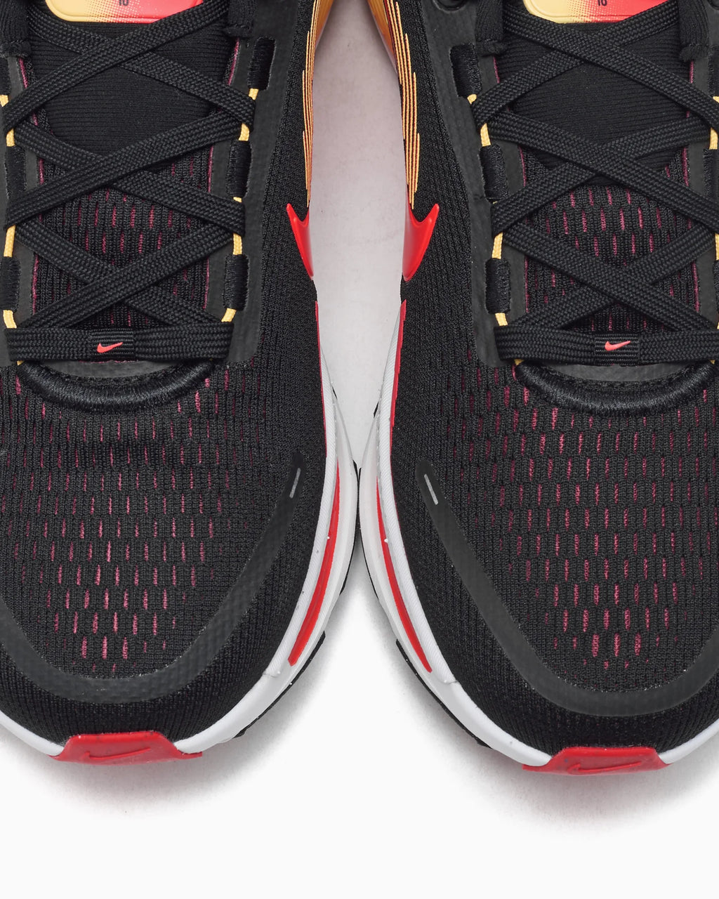 Nike Vomero 18 Black Crimson Topaz Gold