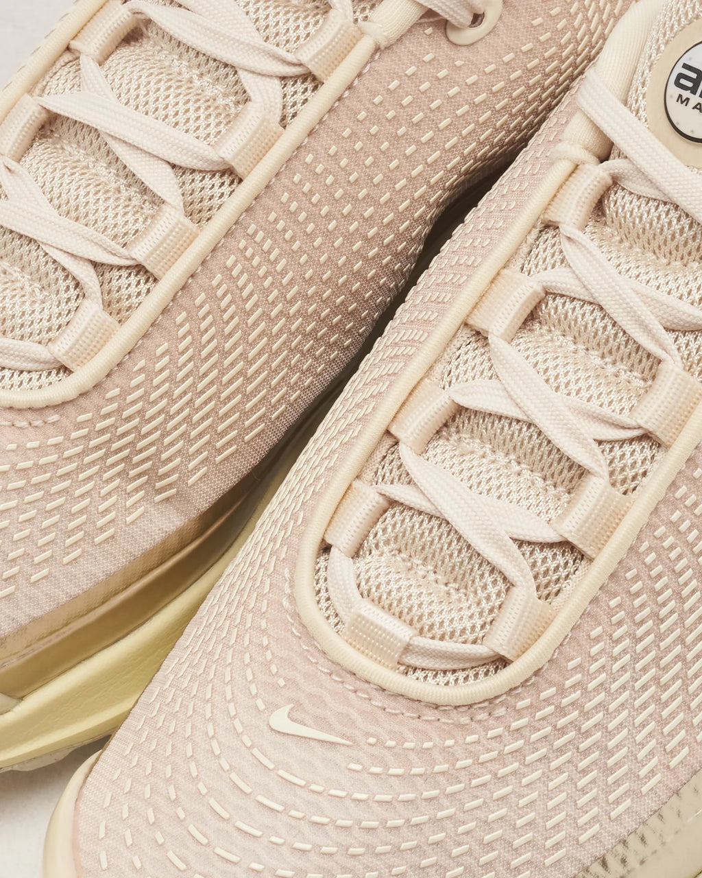 Nike Air Max Dn Caqui Claro Oro Equipo (Mujer)