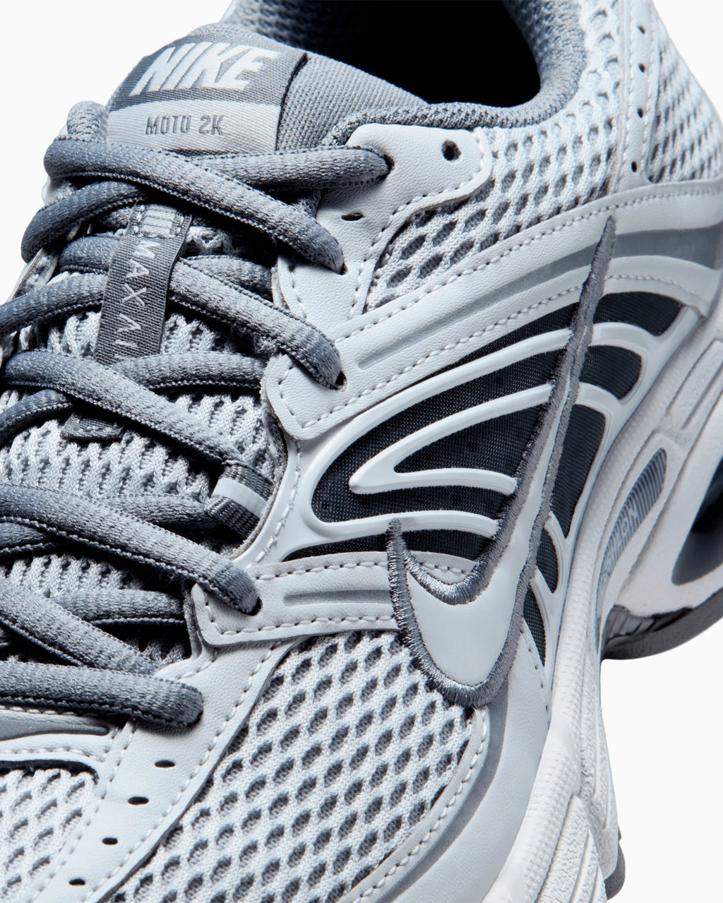 Nike Women's Air Max Moto 2k