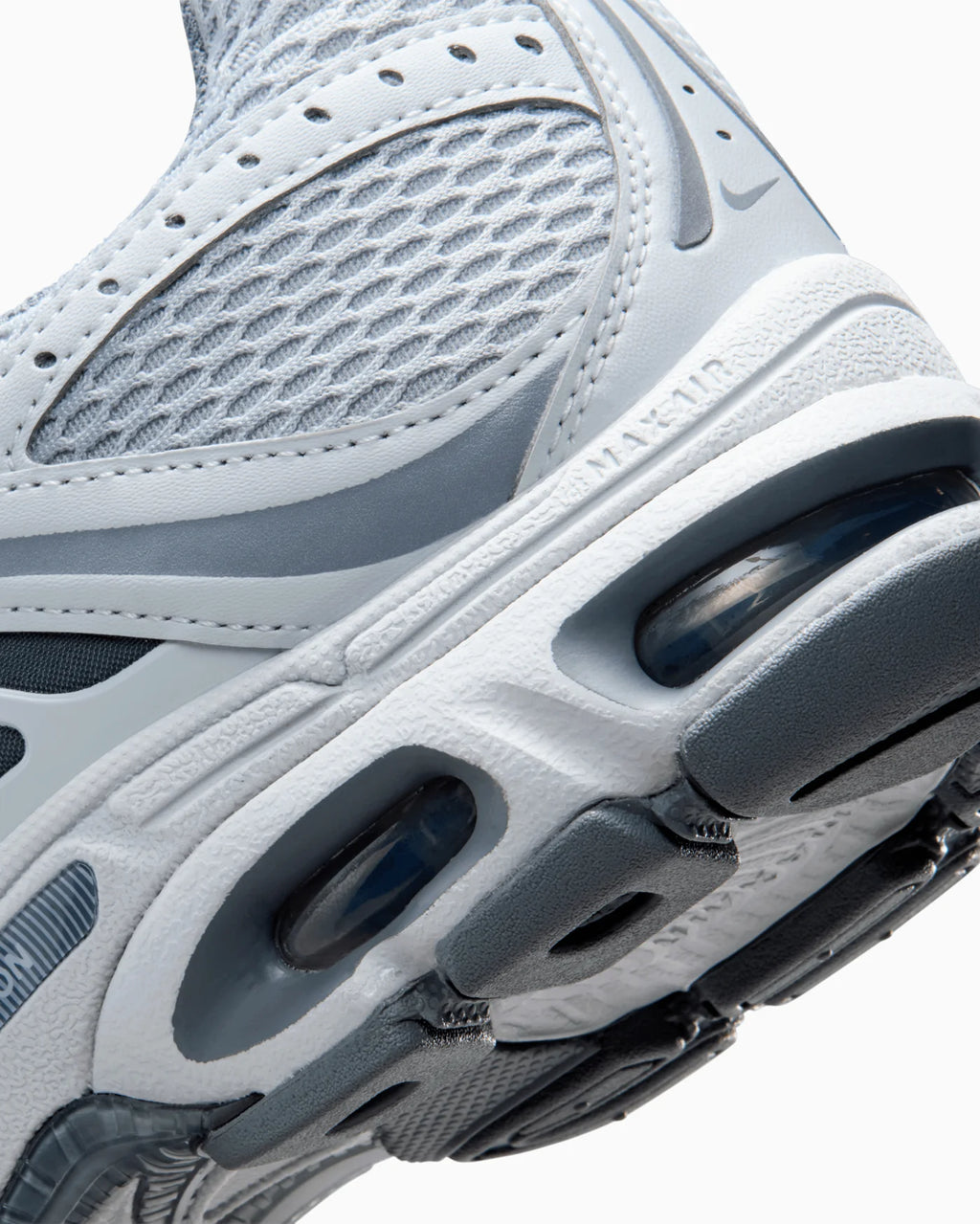Nike Women's Air Max Moto 2k