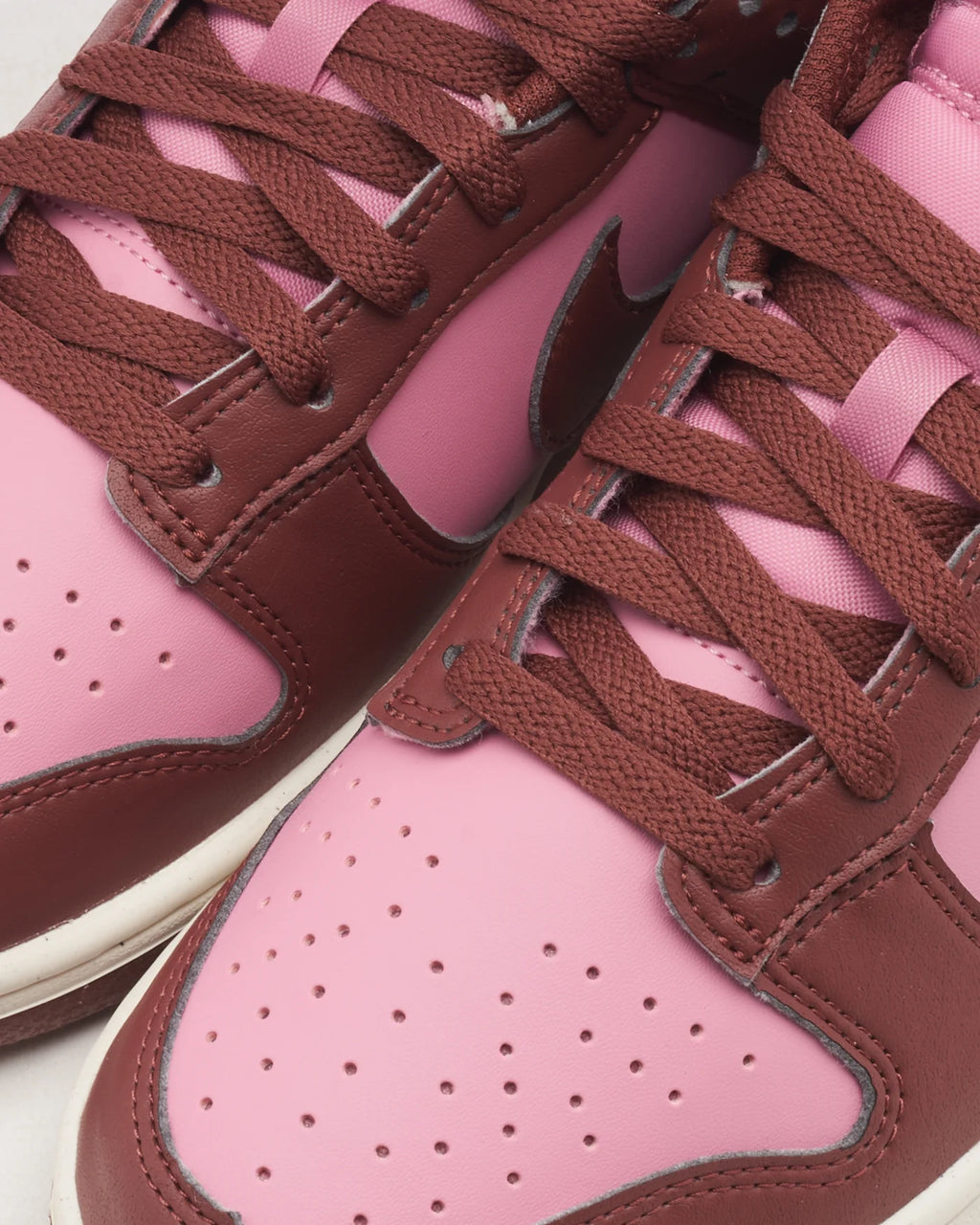 Nike Dunk Low Next Nature Dark Pony Elemental Pink (para mujer)