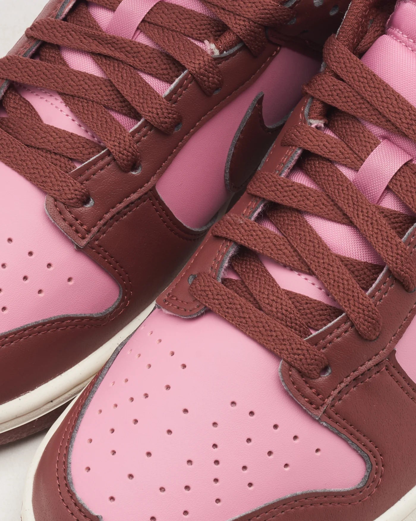 Nike Dunk Low Next Nature Dark Pony Elemental Pink (para mujer)