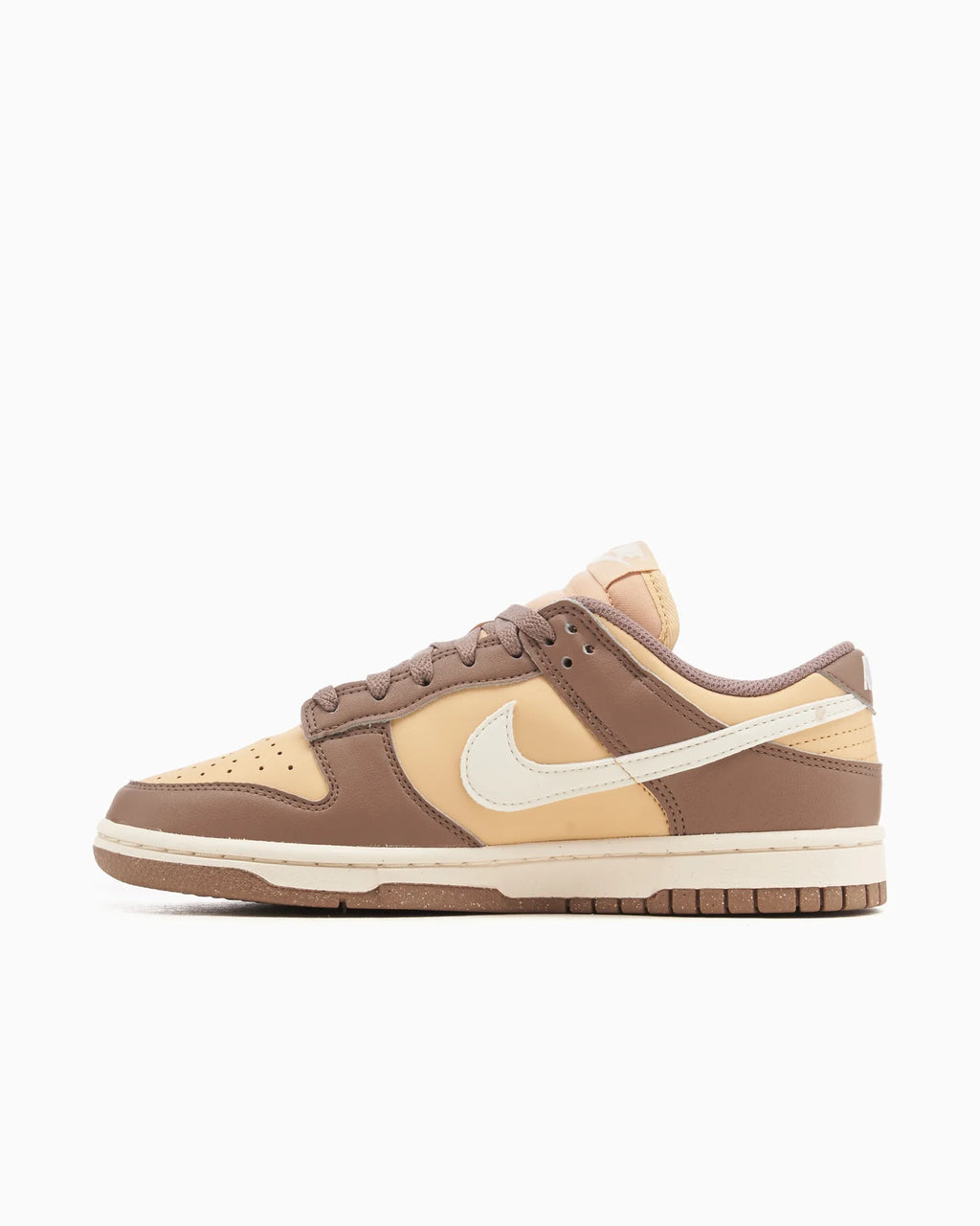 Nike Dunk Low Next Nature Mink Brown Sesame (para mujer)