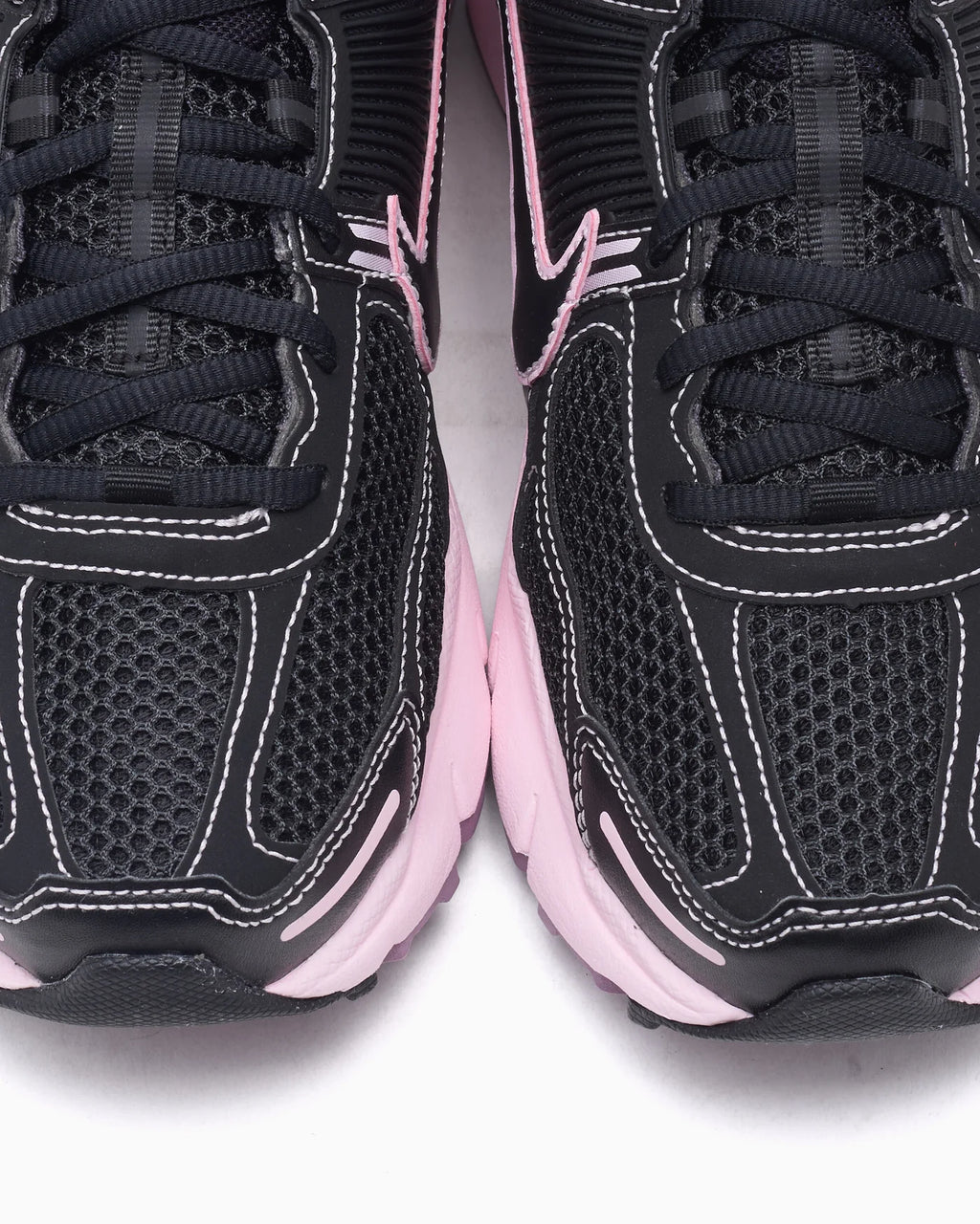 Nike Women's Zoom Vomero 5