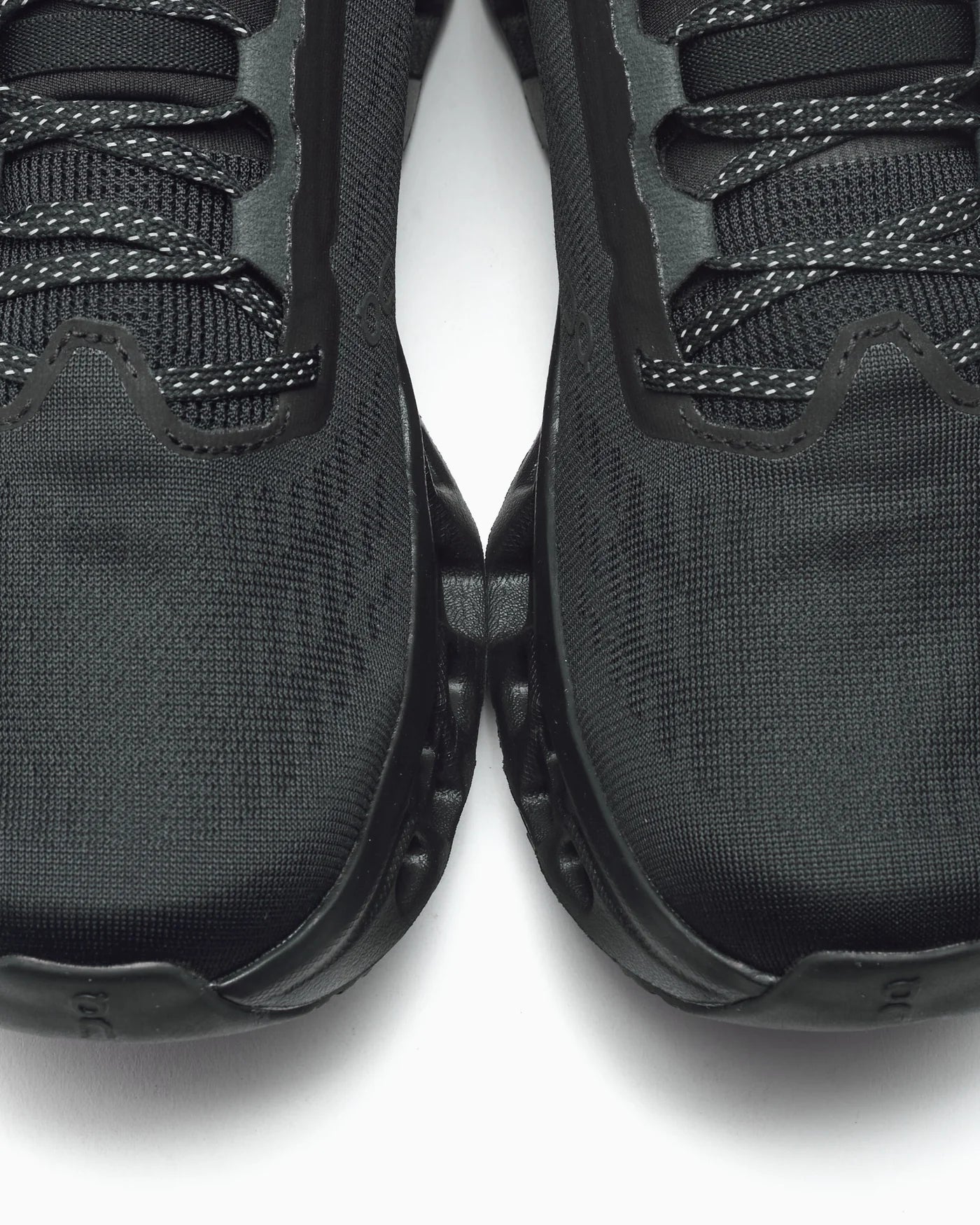 On Running Cloudmonster 3 Black