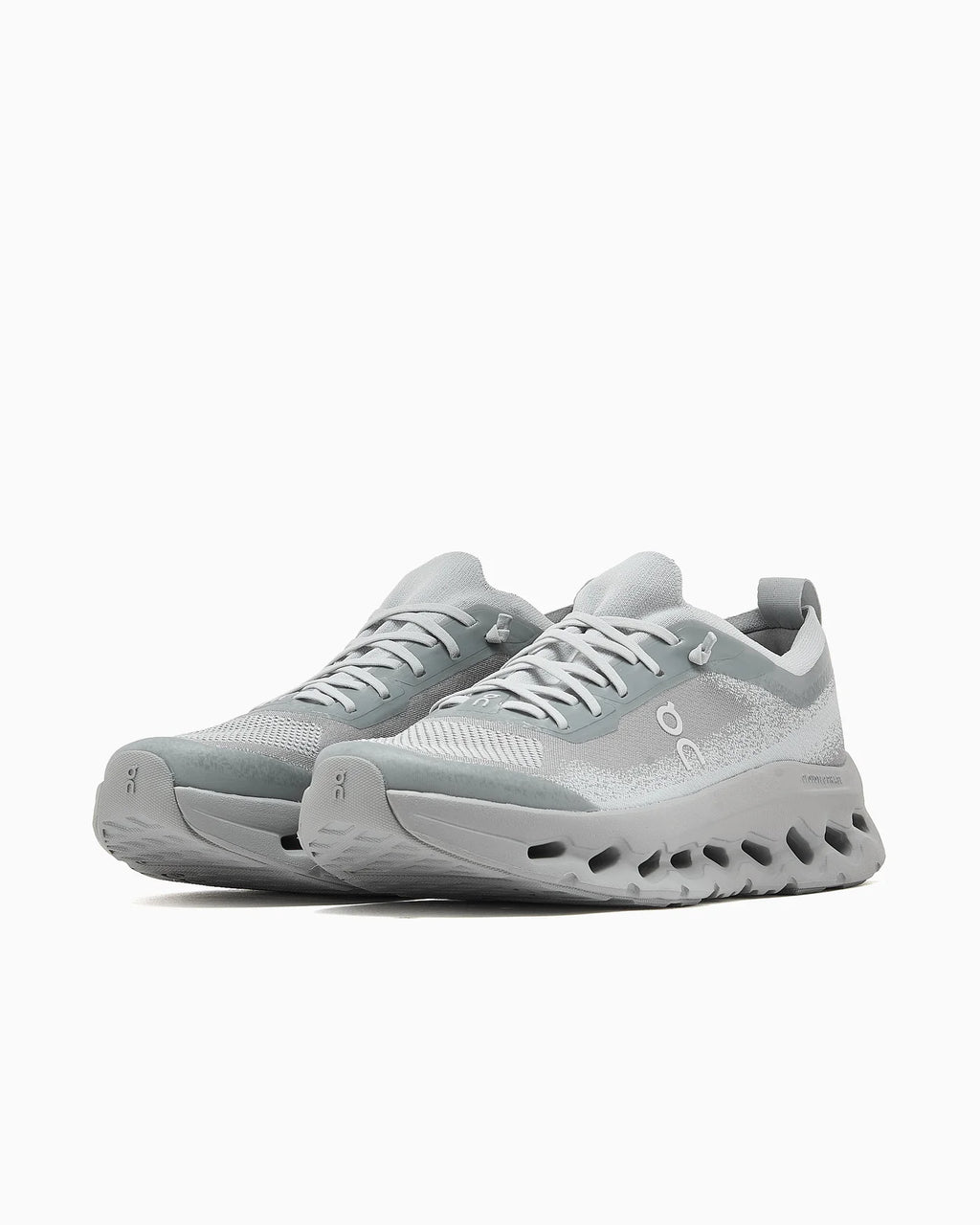 On Running Cloudtilt Moon Zendaya Glacier Alloy
