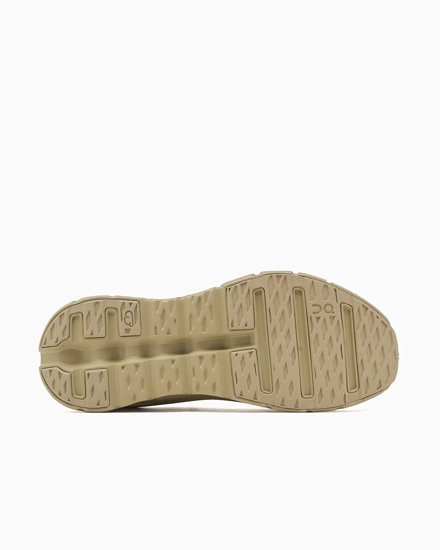 On Running Cloudtilt Moon Zendaya Invierno Kasha