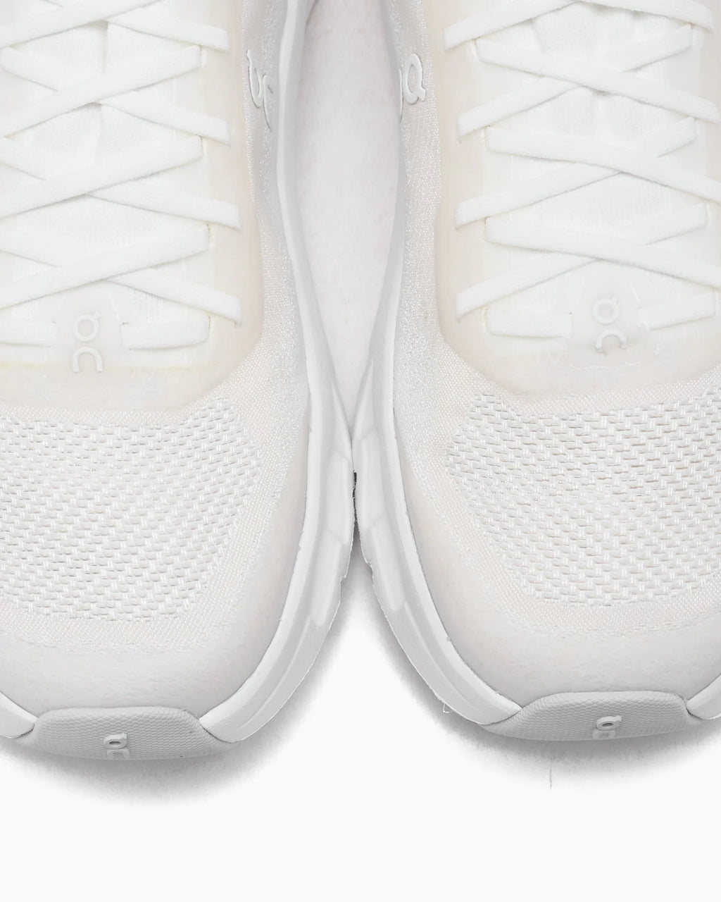 On Running Cloudtilt Moon Zendaya White Frost (Women's)