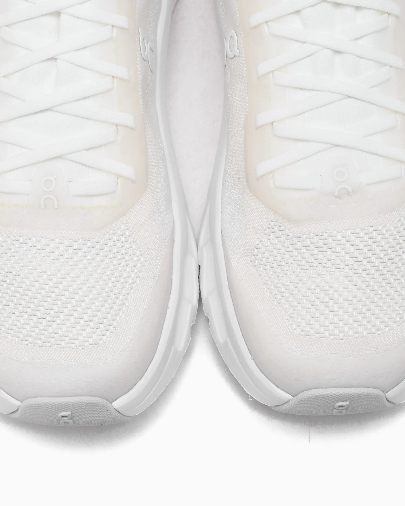 On Running Cloudtilt Moon Zendaya White Frost (Women's)