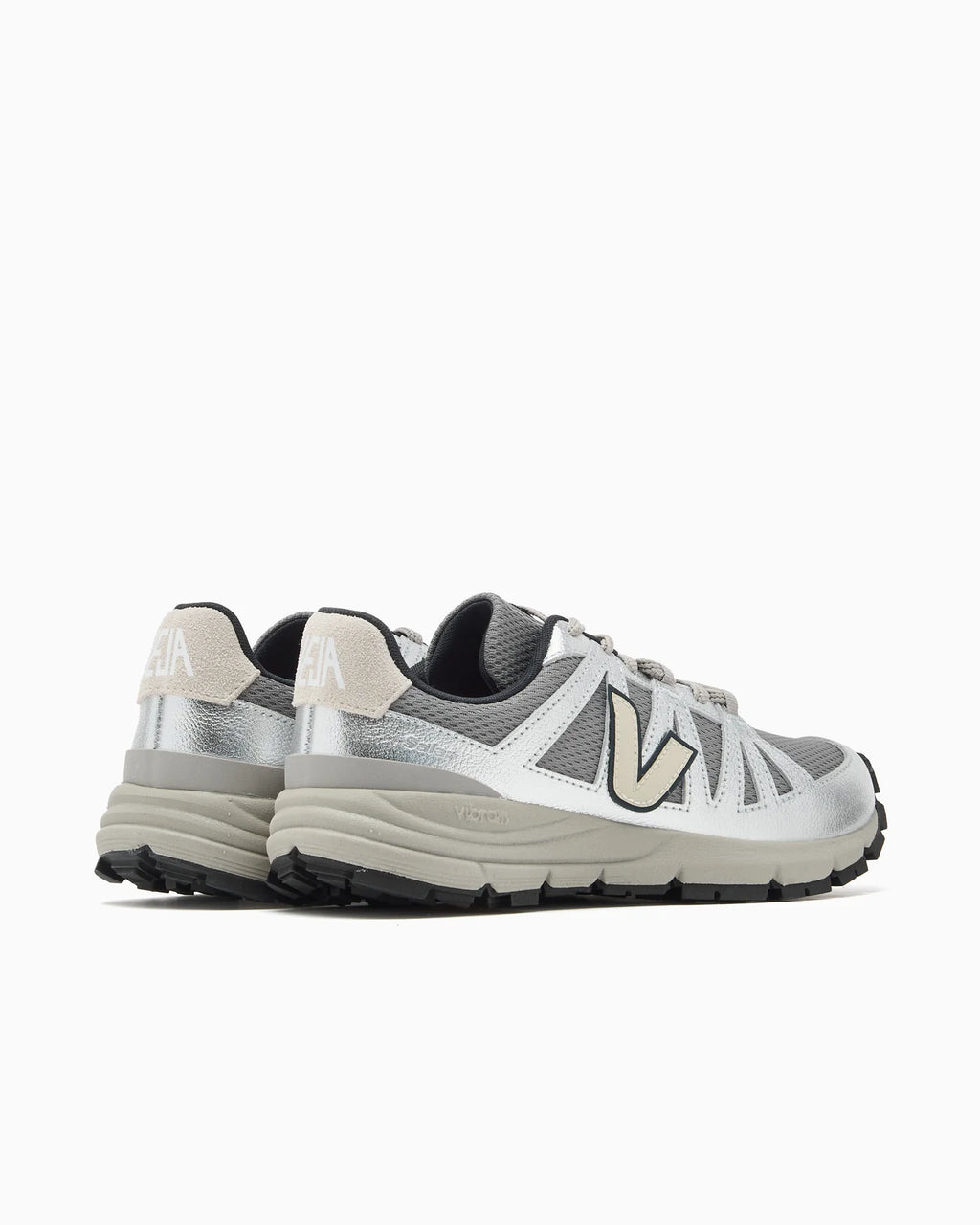 Veja Salar Vibram