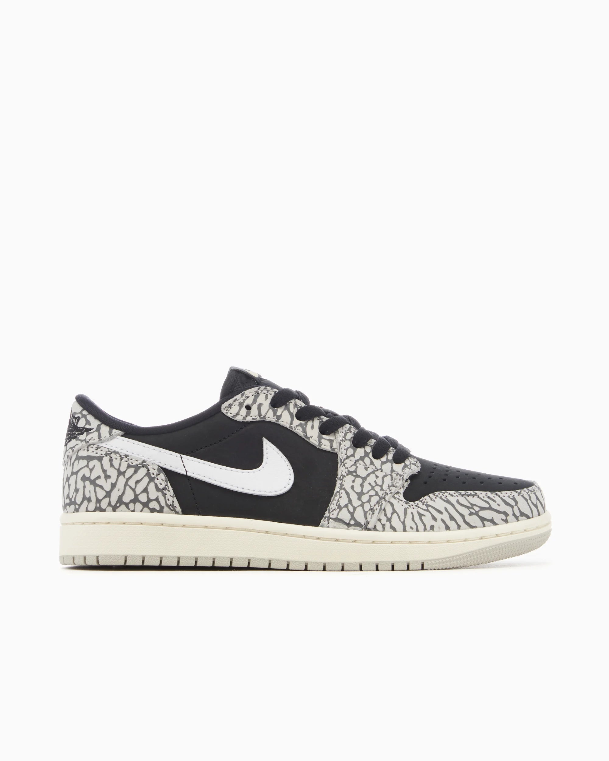 Air Jordan 1 Retro Low OG "Black Cement"