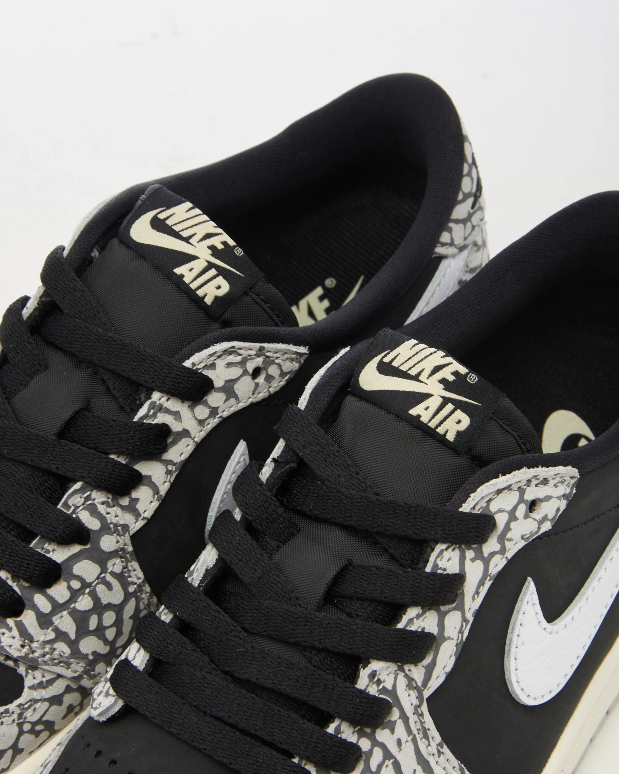 Air Jordan 1 Retro Low OG "Black Cement"